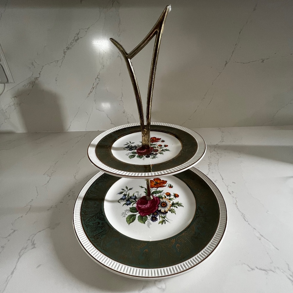 Solian Ware 2 Tier Cookie Stand